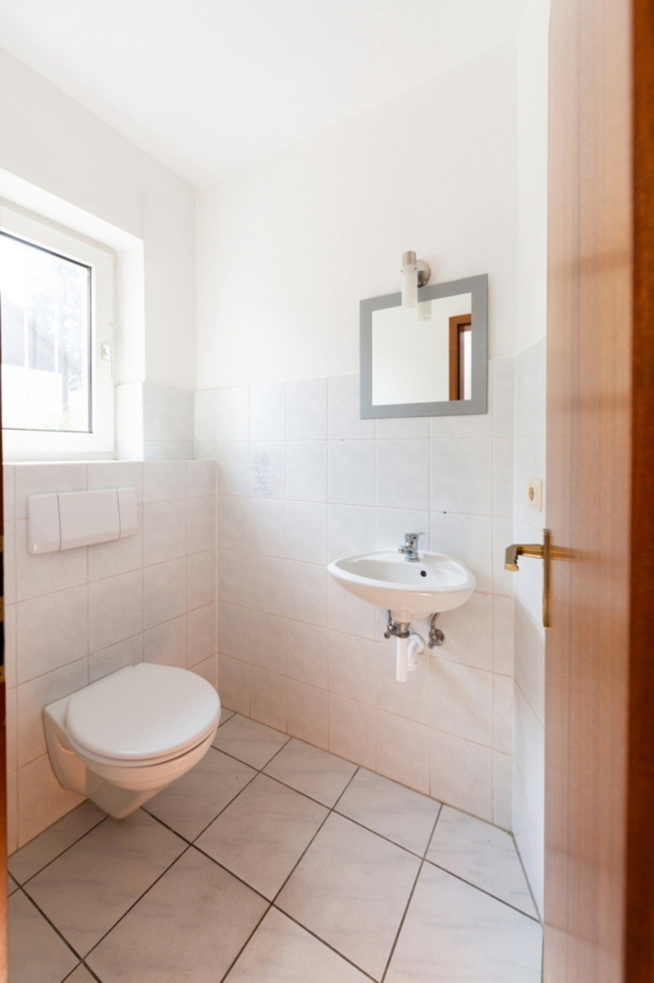 G�ste WC Doppelhaush�lfte Idstein