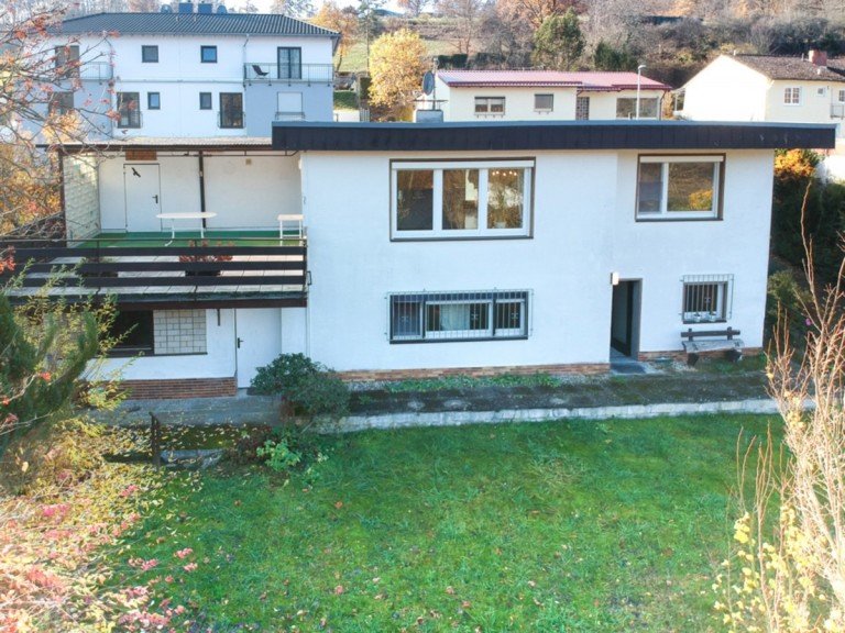 Titelbild Idstein Einfamilienhaus Ruhig gelegener Rohdiamant sucht neue Eigent�mer - Nur 2 Minuten bis zur A3!