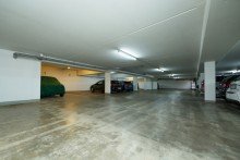 Gro�e, gut beleuchtete Tiefgarage Gut vermietete, barrierefreie Eigentumswohnung im Zentrum von Wehen