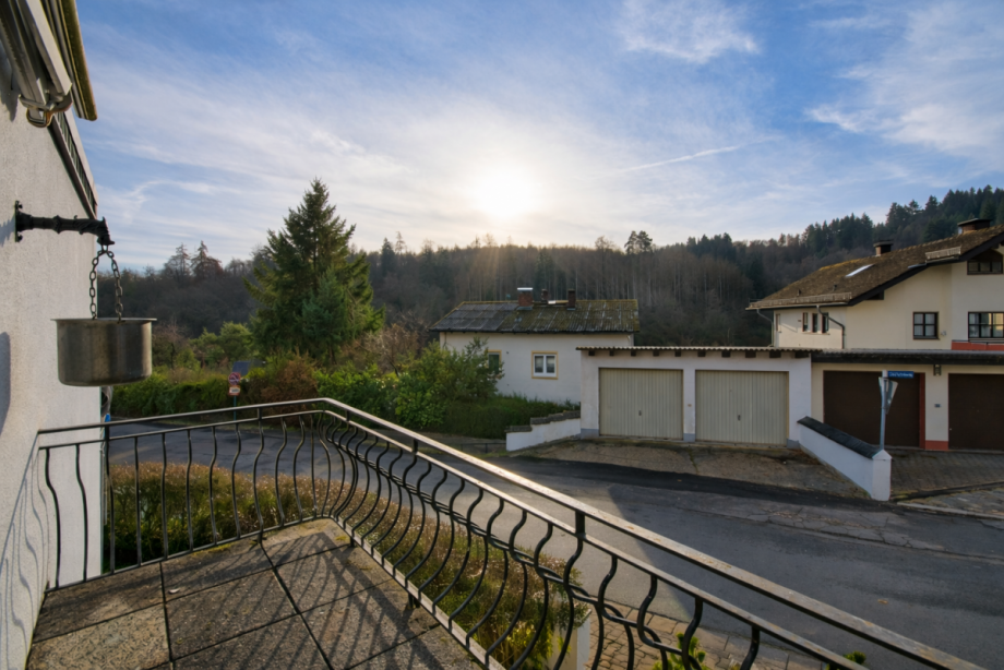 Kleiner S�dwestbalkon Etagenwohnung Bad Schwalbach