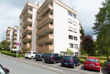 Immobilienmakler Taunusstein Gut geschnittene, altersgerechte 3-Zimmer Wohnung am Sonnenhang in Taunusstein Hahn