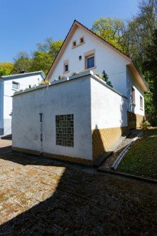 Au�enansicht Sonnenberg: Sonniger Familientraum mit Potential!