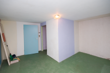 18m� Keller mit 2 R�umen und gro�em Fenster auch f�rs Hobby geeignet Attraktiver Preis und niedriges Hausgeld: Renovierungsbed�rftige Wohnung f�r Anpacker!