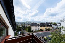 ... und Blick auf den Taunuskamm Erstbezug nach Sanierung: Wohnung mit Traumblick am Sonnenhang - Keine K�uferprovision