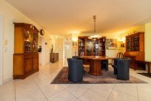Gro�z�giges Wohnzimmer... Zwischen Neroberg und City: Ihr neues Zuhause in Bestlage