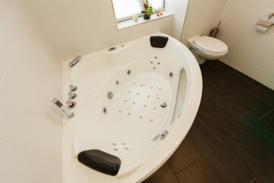 Whirlpoolwanne Einfamilienhaus Heidenrod / Dickschied