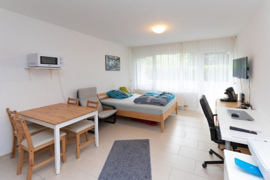 Helles Wohnzimmer mit Terrassenzugang... - EG Etagenwohnung Mainz