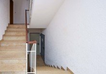 Treppenhaus Ideal f�r Paare und kleine Familien: Gut gelegene Wohnung in Bischofsheim!