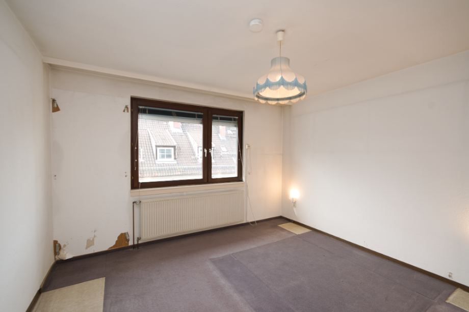 Schlafzimmer - zum ruhigen Innenhof ausgerichtet Etagenwohnung Mainz