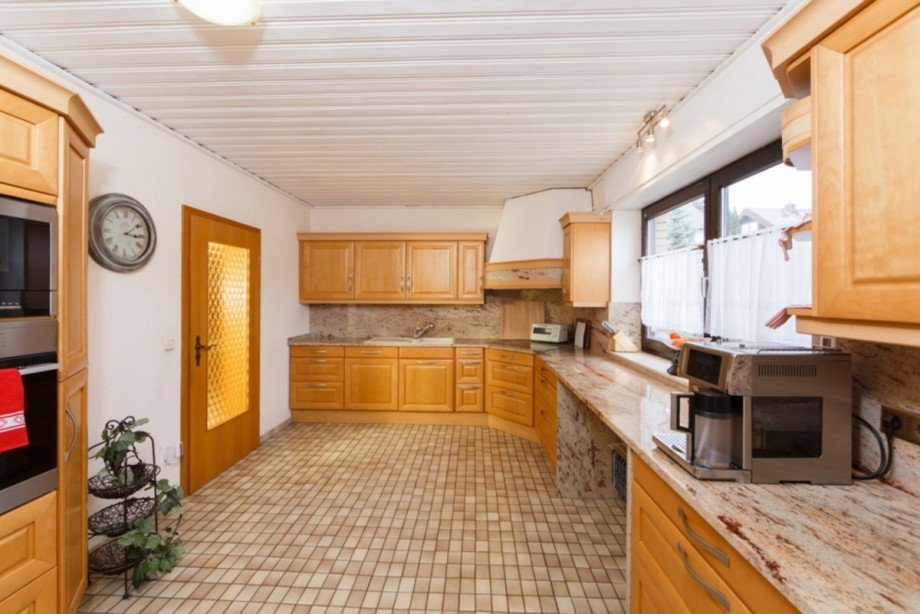Gro�e, helle K�che Mehrfamilienhaus Taunusstein