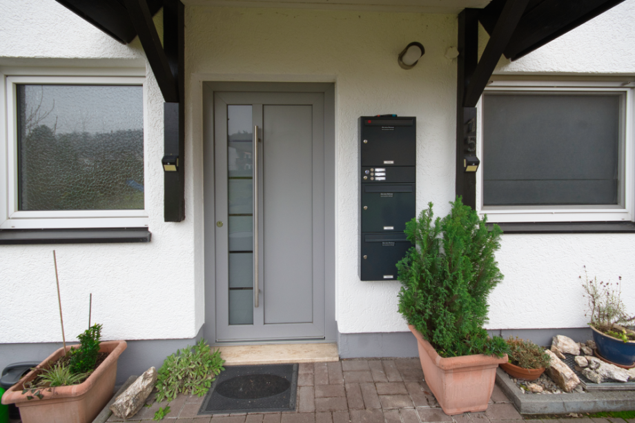 Kleine Hausgemeinschaft mit nur 3 Wohnungen Etagenwohnung Niedernhausen