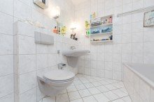 Bad im EG Familiengl�ck mit exklusiver Ausstattung und Traumblick