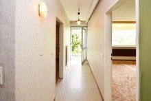 Diele mit separatem Eingang UG Bungalow mit Einliegerwohnung im Dornr�schenschlaf