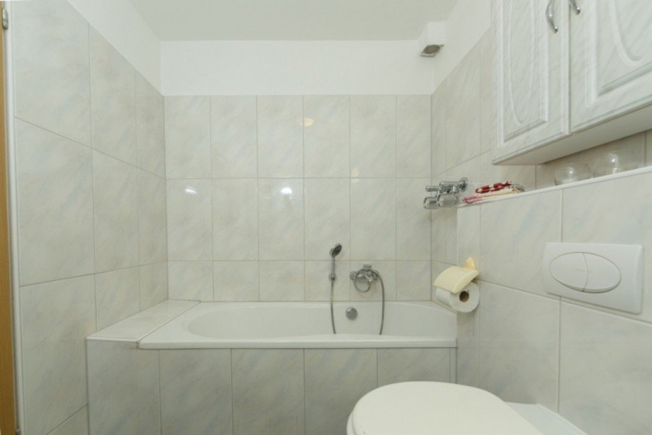 ...mit Wanne Etagenwohnung Bad Schwalbach