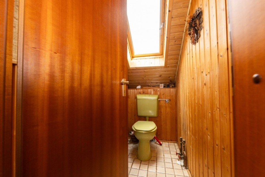 G�ste-WC DG Einfamilienhaus Walluf