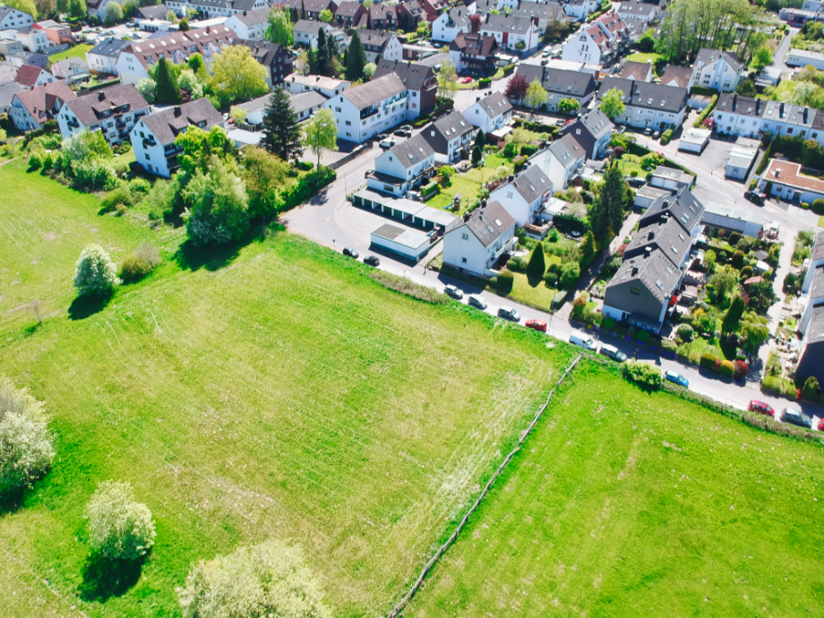Traumhafte Lage am Wiesenrand Doppelhaush�lfte Taunusstein