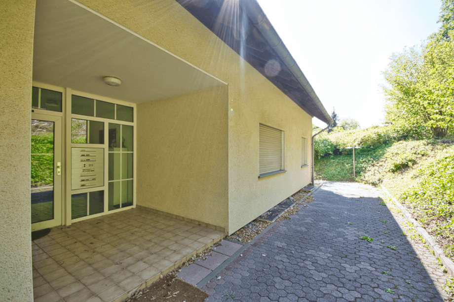 Eingangsbereich Etagenwohnung Burgschwalbach