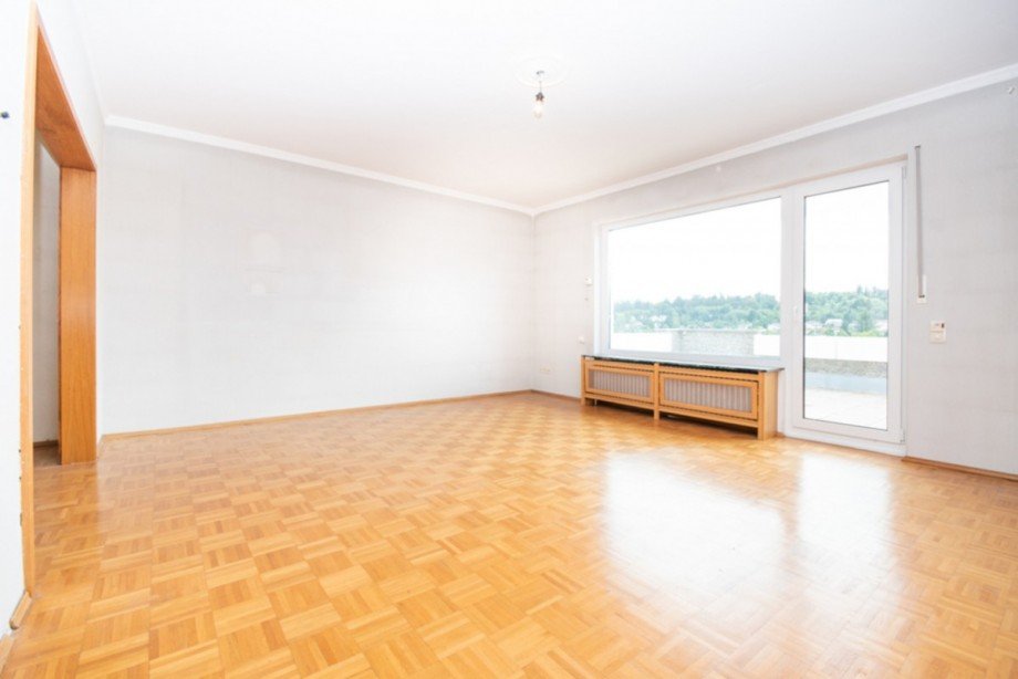 Lichtdurchflutetes Wohnzimmer Terrassenwohnung Bad Schwalbach