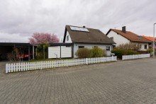Praktischer Doppelcarport Modernisiertes Traumhaus in Feldrandlage