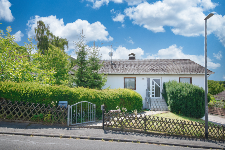 Au�enansicht Hohenstein Einfamilienhaus Helles Einfamilienhaus mit gro�em Grundst�ck - ideal f�r Paare und kleine Familien
