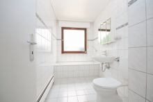 Bad aktuell Helles Einfamilienhaus mit gro�em Grundst�ck - ideal f�r Paare und kleine Familien
