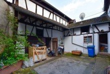 Blick auf Scheune Abrissgrundst�ck in Idstein-W�rsdorf