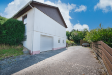 Gro�er Innenhof - hier passt sogar ein Wohnmobil rein Helles Einfamilienhaus mit gro�em Grundst�ck - ideal f�r Paare und kleine Familien