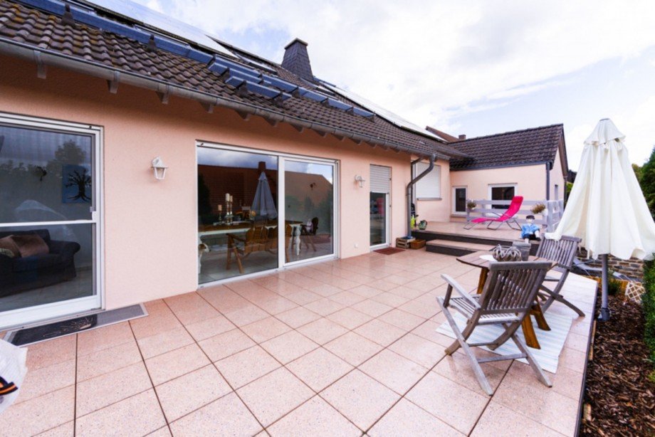 Terrasse Einfamilienhaus Nast�tten-Hunzel