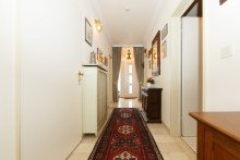 Diele mit neuer Eingangst�r Elegante Terrassenwohnung mit traumhaftem Parkblick