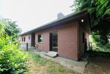 Schattiger Bereich f�r hei�e Sommertage Willkommen in Ihrem neuen Bungalow - Ein Zuhause voller Potenzial