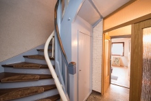 Treppenhaus EG Sanierungsobjekt mit Potenzial - Haus in guter Lage von L�hnberg