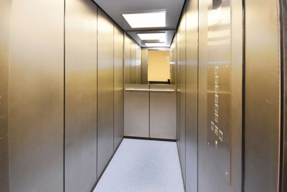 Moderner Aufzug Etagenwohnung Taunusstein