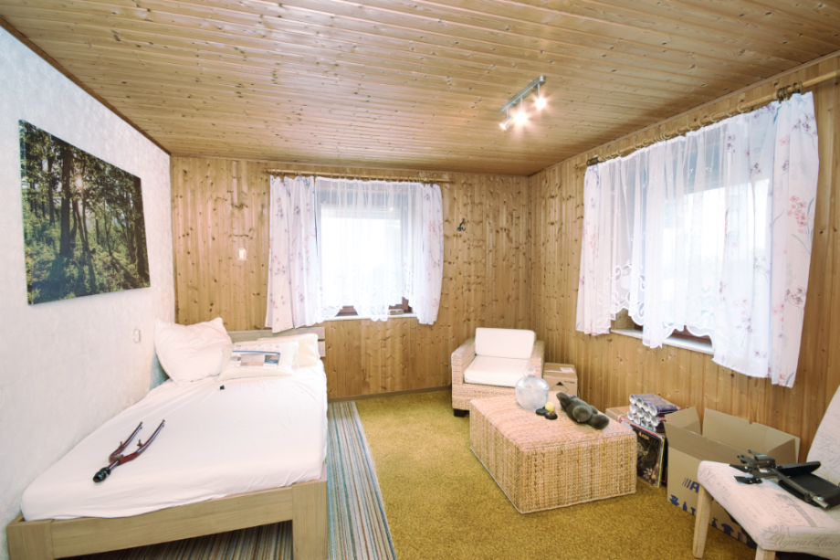 Schlafzimmer EG Einfamilienhaus L�hnberg