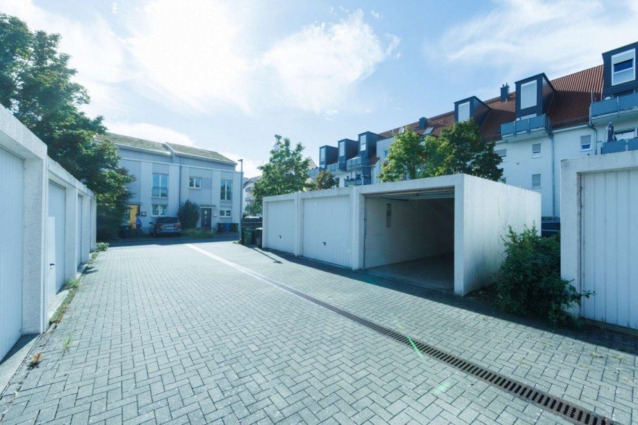 Garage inklusive Reihenhaus Bischofsheim