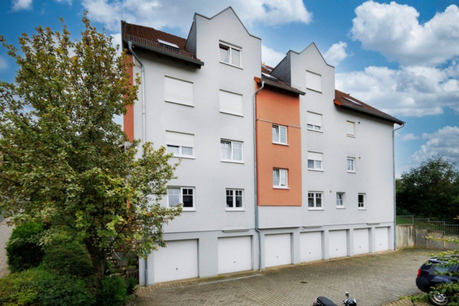 Innenhof mit eigenem Freiplatz Terrassenwohnung Aarbergen / Michelbach