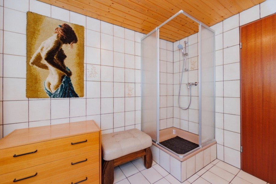 ...mit Dusche - Souterrain Einfamilienhaus Wiesbaden / Mainz-Kastel