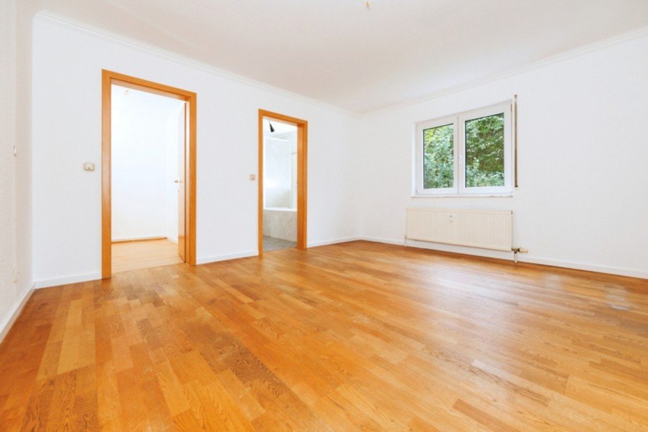 ...mit Zugang zum Bad en Suite und dem begehbaren Kleiderschrank Terrassenwohnung Aarbergen / Michelbach