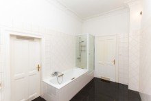 Bad Sanierte Jugendstil-Etage mit park�hnlichem Grundst�ck in Wiesbaden Biebrich