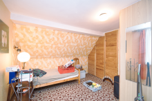 B�ro DG Sanierungsobjekt mit Potenzial - Haus in guter Lage von L�hnberg