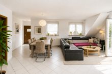 Wohnzimmer - Hell und lichtdurchflutet Helle Maisonette-Wohnung mit Loggia und zus�tzlicher Dachgeschossebene