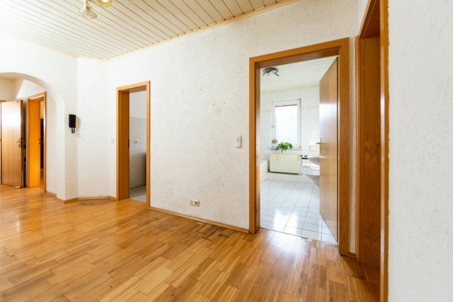 Diele OG Mehrfamilienhaus Wiesbaden