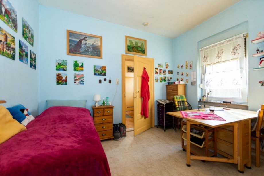 Schlafzimmer EG Mehrfamilienhaus Wiesbaden