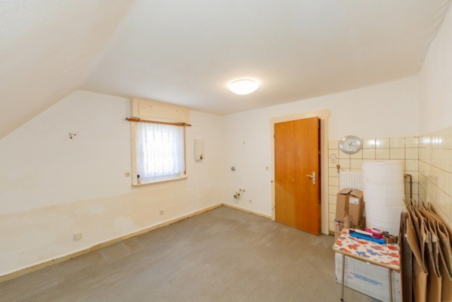Schlafzimmer OG Einfamilienhaus Wiesbaden