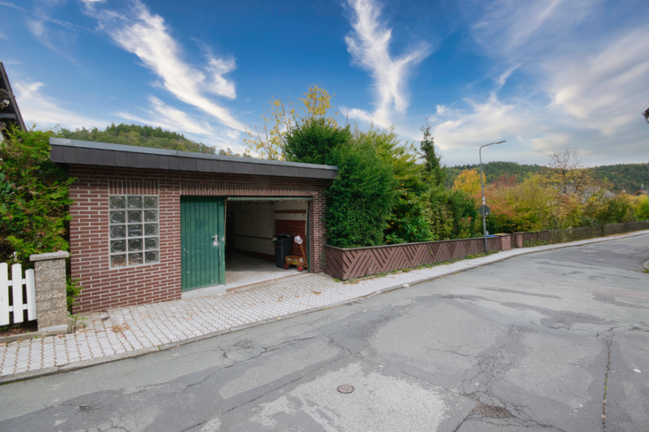 Gro�e Garage... Einfamilienhaus Bad Schwalbach