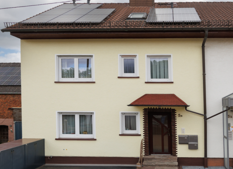 Au�enansicht Taunusstein Doppelhaush�lfte Gro�z�gige Doppelhaush�lfte mit zus�tzlicher Wohneinheit in Taunusstein-Neuhof