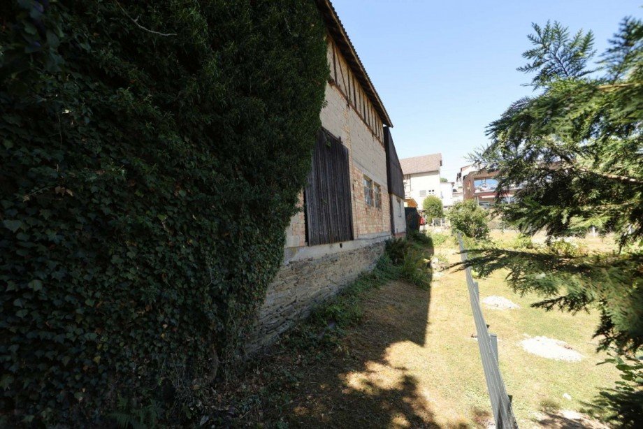 Kleiner Garten inklusive Einfamilienhaus Hohenstein
