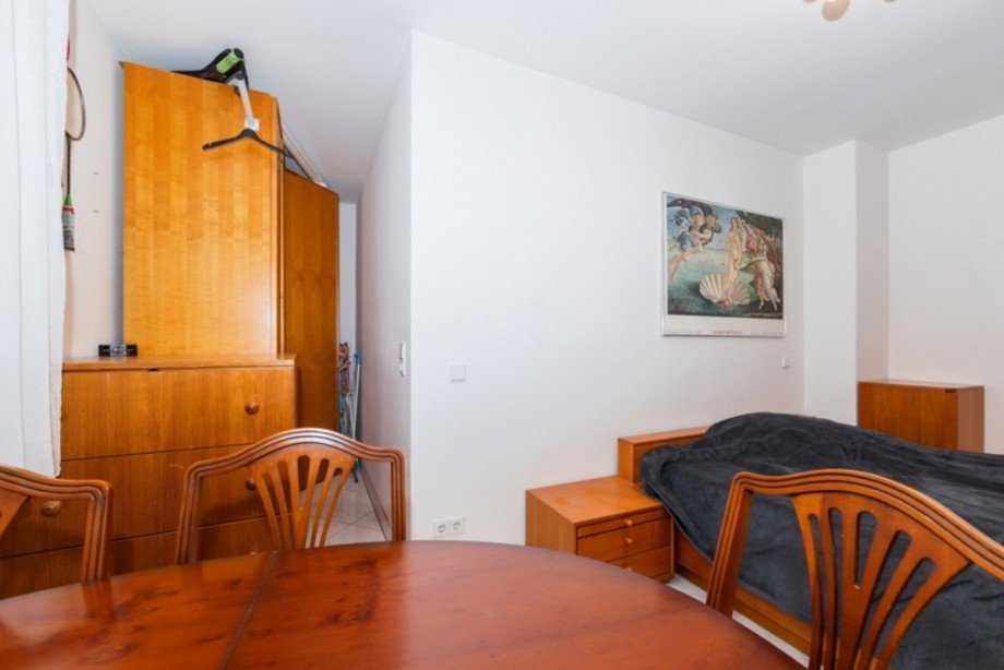 ...mit Nische f�r einen begehbaren Kleiderschrank Etagenwohnung Wiesbaden / Nordost
