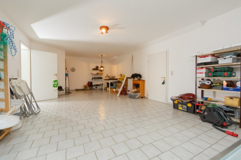 Einliegerwohnung - Wohnzimmer Einfamilienhaus Nast�tten-Hunzel