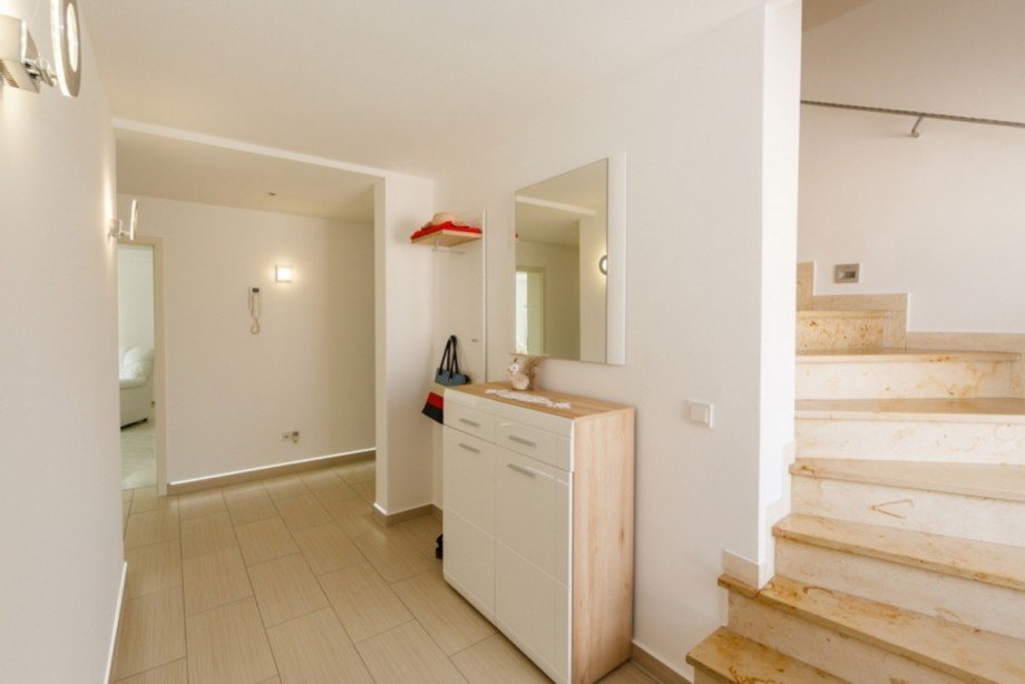 Gro�z�gige, helle Flure Einfamilienhaus Heidenrod / Dickschied