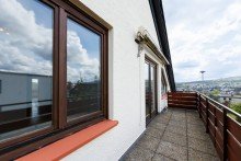 Gro�er S�dwestbalkon mit Markise... Erstbezug nach Sanierung: Wohnung mit Traumblick am Sonnenhang - Keine K�uferprovision